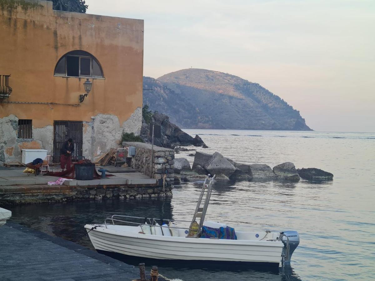 Lipari Centro Storico Flat 6 Mins From Port Lägenhet Exteriör bild